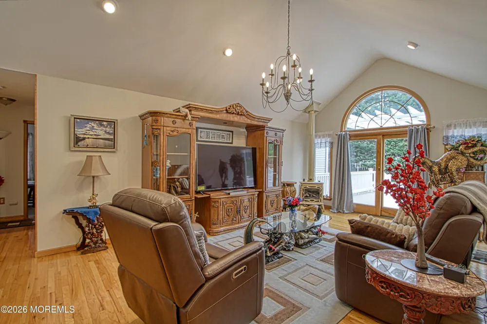 713 Western Boulevard Lanoka Harbor, NJ 08734