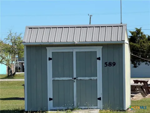 589 Swallow Drive