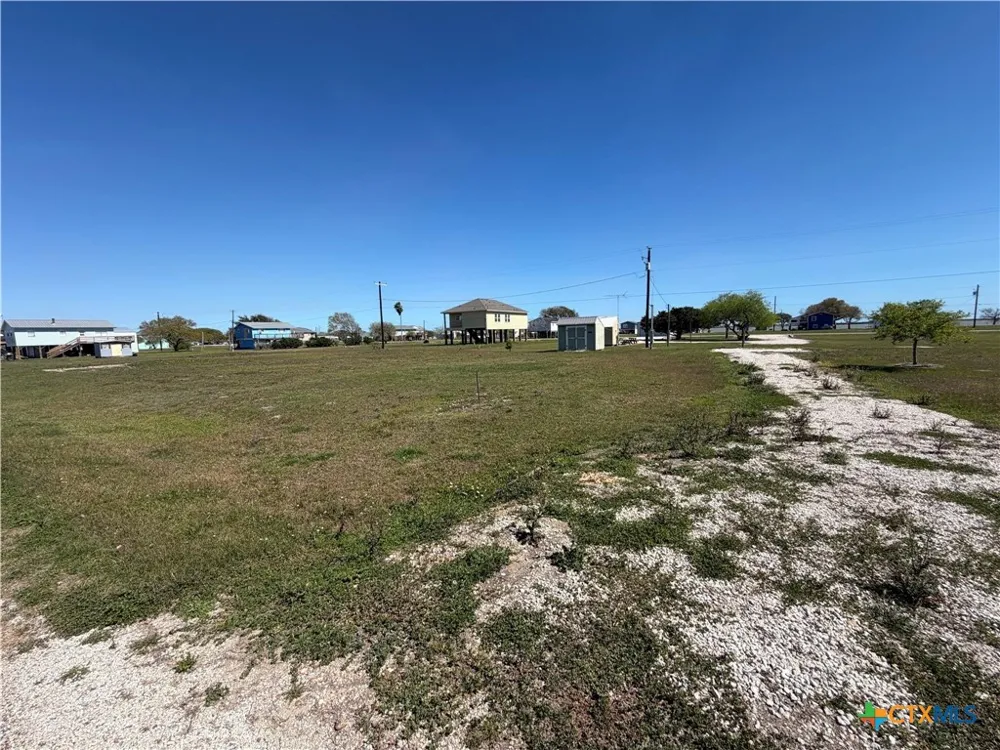 589 Swallow Drive Palacios, TX 77465
