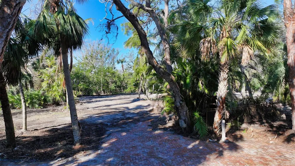 7340 PINE NEEDLE ROAD Sarasota, FL 34242