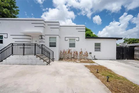 9050 NW 31st Ave #2