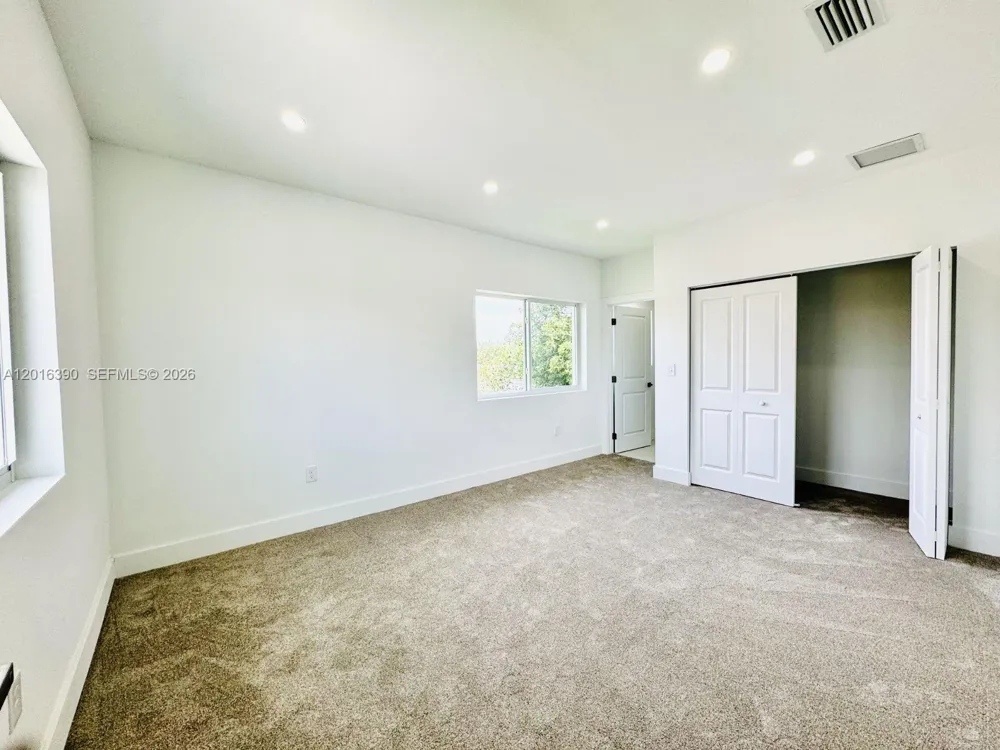 8005 NW 14th ct #8005 Miami, FL 33147