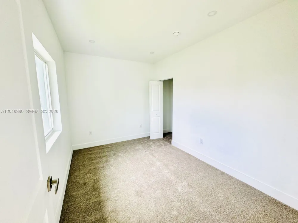 8005 NW 14th ct #8005 Miami, FL 33147