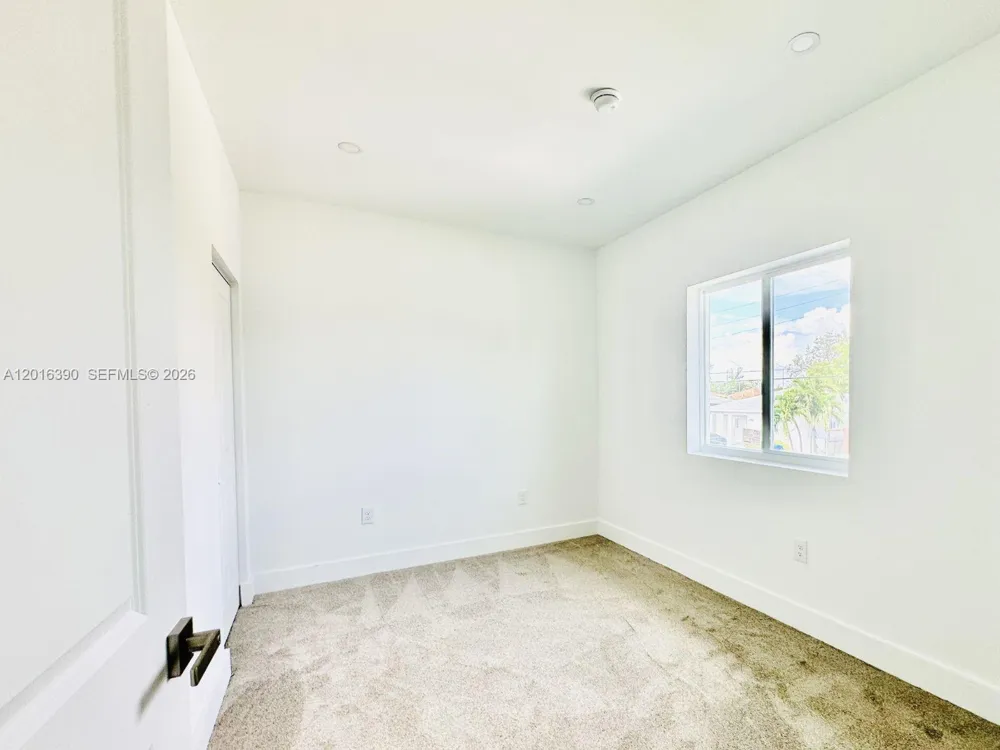 8005 NW 14th ct #8005 Miami, FL 33147