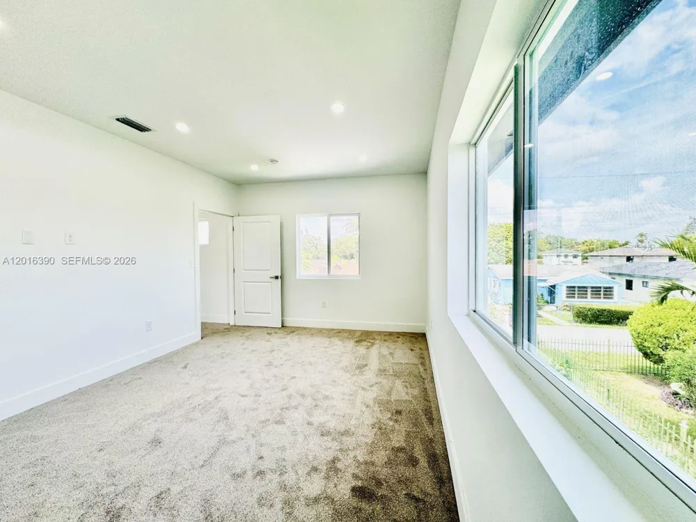 8005 NW 14th ct #8005 Miami, FL 33147