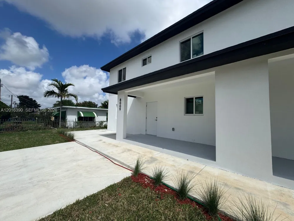8005 NW 14th ct #8005 Miami, FL 33147