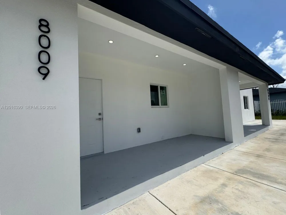 8005 NW 14th ct #8005 Miami, FL 33147