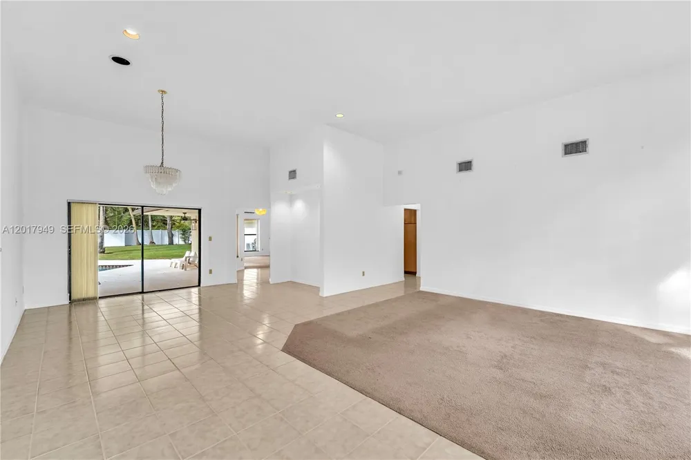 10330 SW 58th Ct Pinecrest, FL 33156