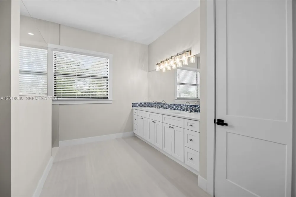 10630 Sugar Pine Dr Fort Pierce, FL 34945
