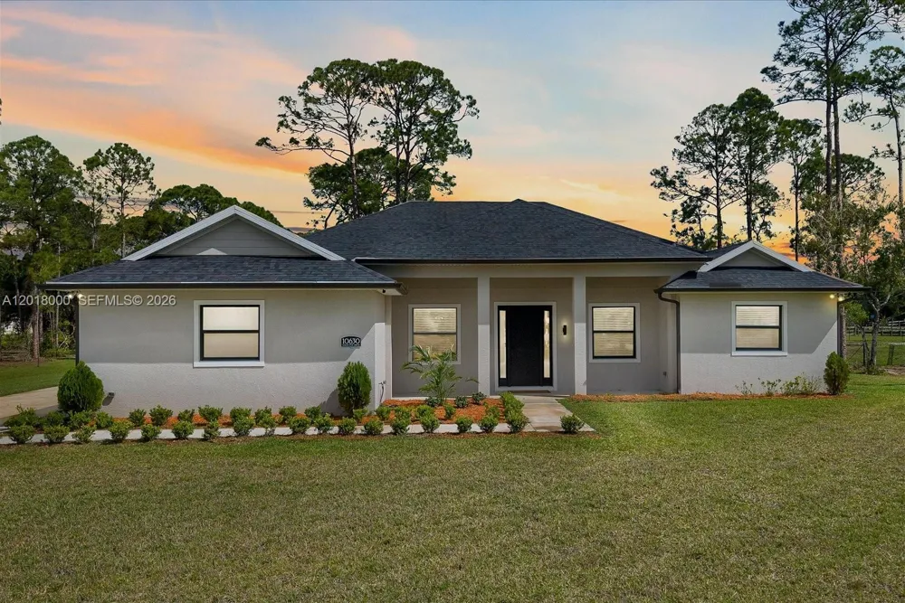 10630 Sugar Pine Dr Fort Pierce, FL 34945
