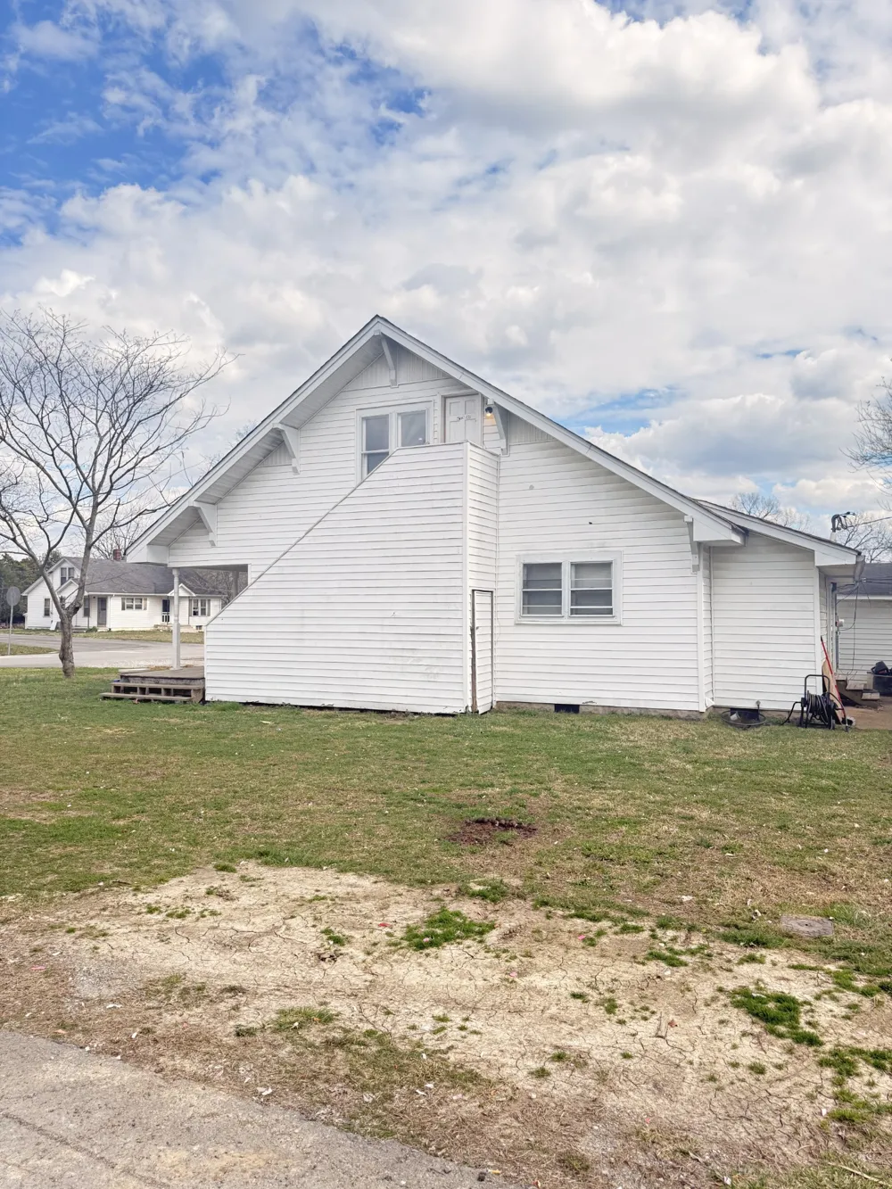 502 Oak Dr #B Manchester, TN 37355
