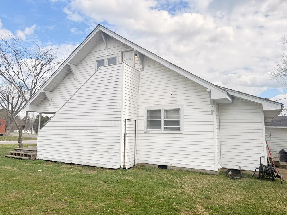 502 Oak Dr #B Manchester, TN 37355