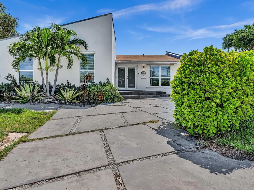 2001 NE 122nd Rd North Miami, FL 33181