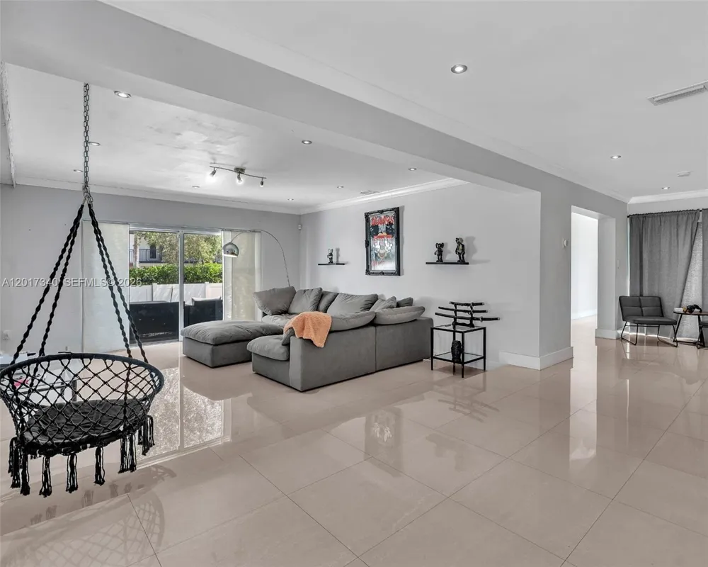 2001 NE 122nd Rd North Miami, FL 33181