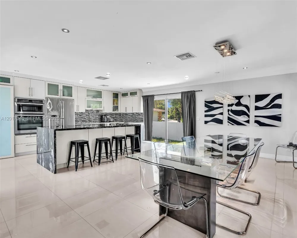 2001 NE 122nd Rd North Miami, FL 33181