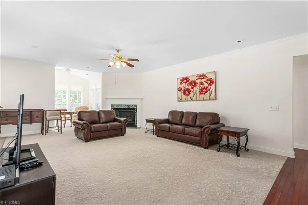 6812 W Whirlaway Court Whitsett, NC 27377