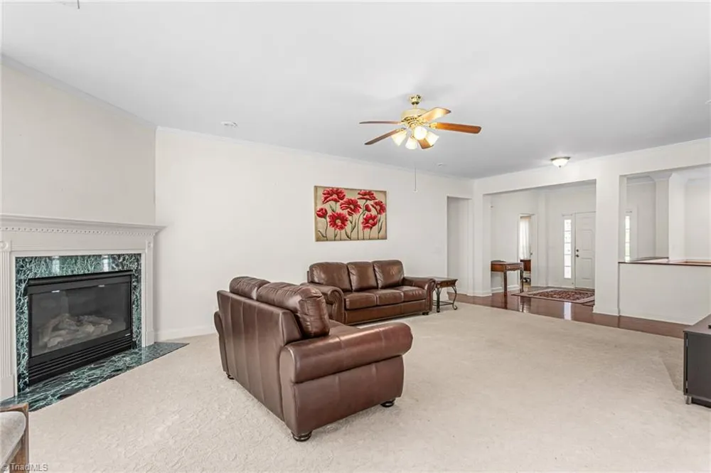 6812 W Whirlaway Court Whitsett, NC 27377