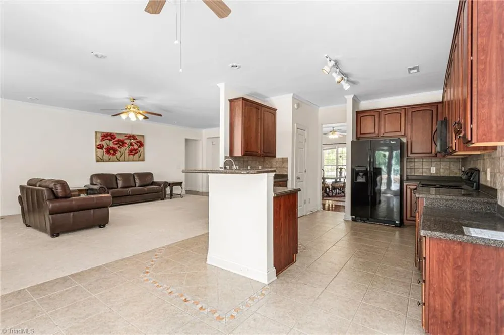6812 W Whirlaway Court Whitsett, NC 27377