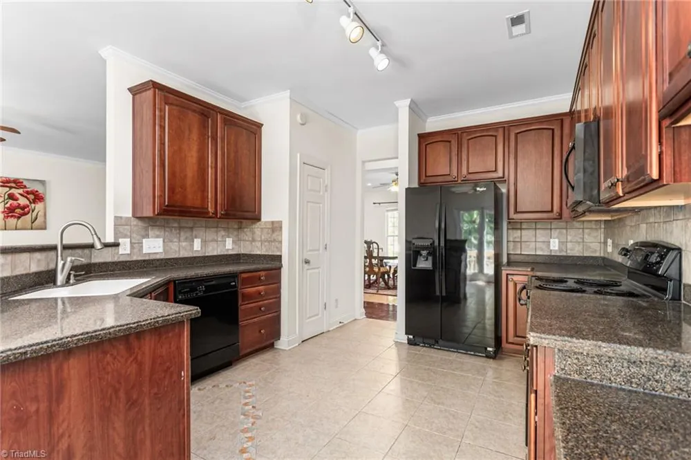 6812 W Whirlaway Court Whitsett, NC 27377