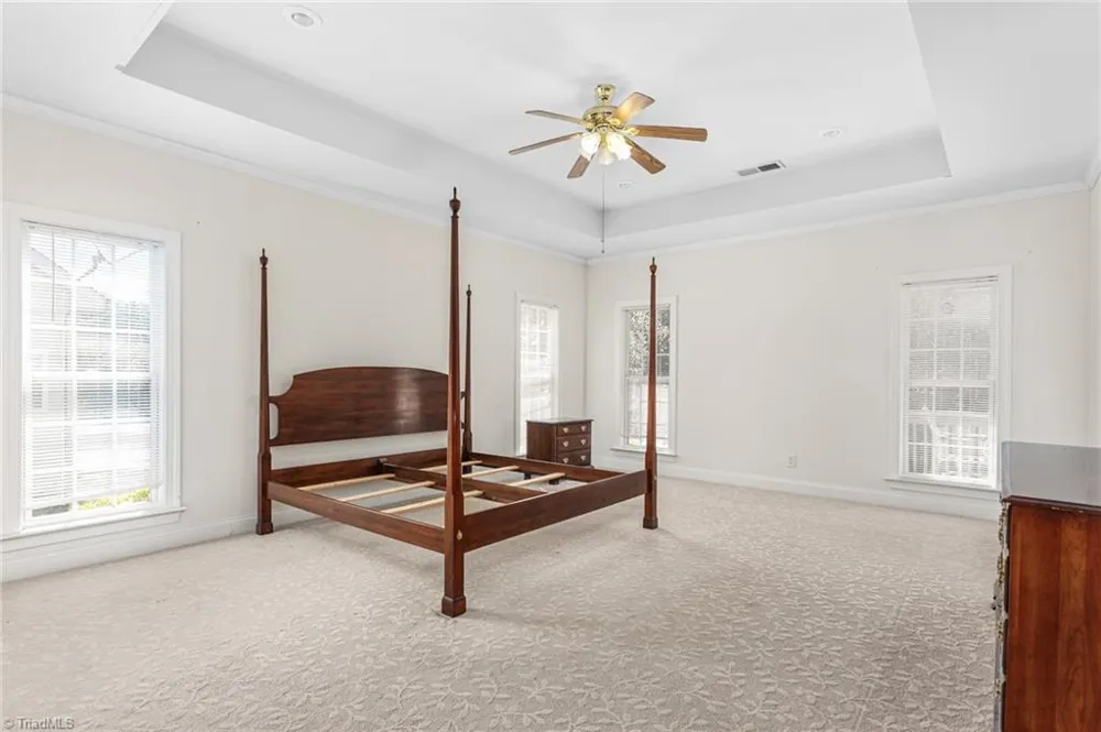 6812 W Whirlaway Court Whitsett, NC 27377