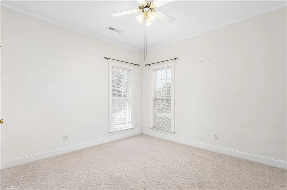 6812 W Whirlaway Court Whitsett, NC 27377
