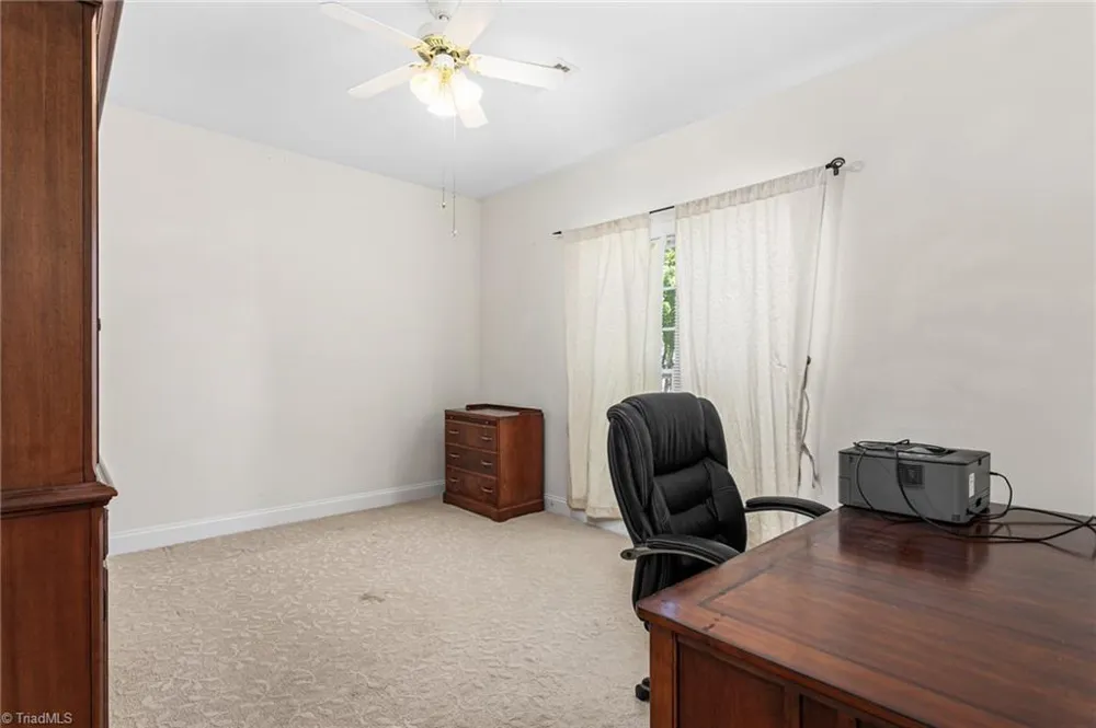 6812 W Whirlaway Court Whitsett, NC 27377