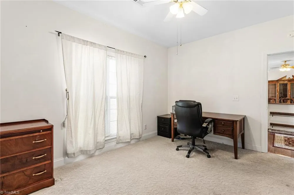 6812 W Whirlaway Court Whitsett, NC 27377