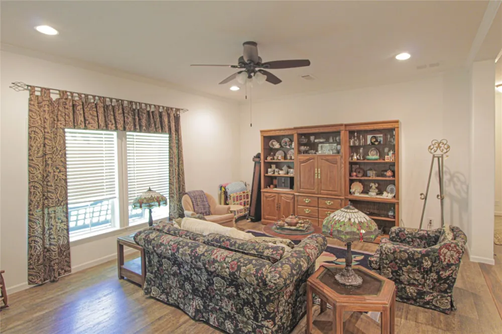 233 Taylor Cemetery Road Moscow, TX 75960
