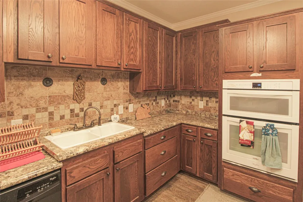 233 Taylor Cemetery Road Moscow, TX 75960