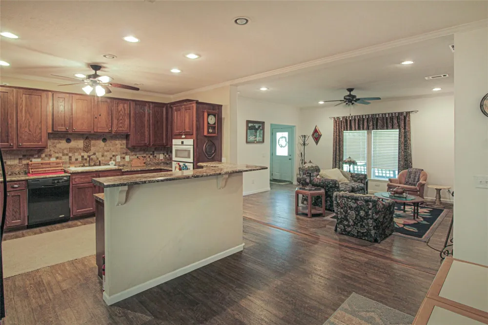 233 Taylor Cemetery Road Moscow, TX 75960