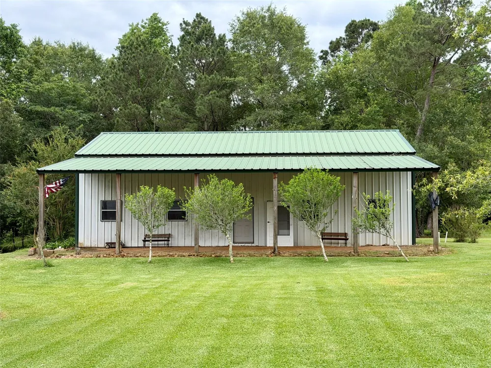 233 Taylor Cemetery Road Moscow, TX 75960