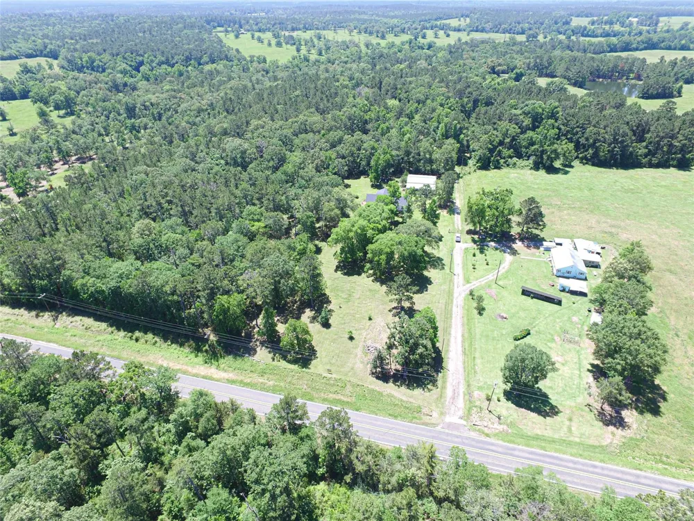233 Taylor Cemetery Road Moscow, TX 75960