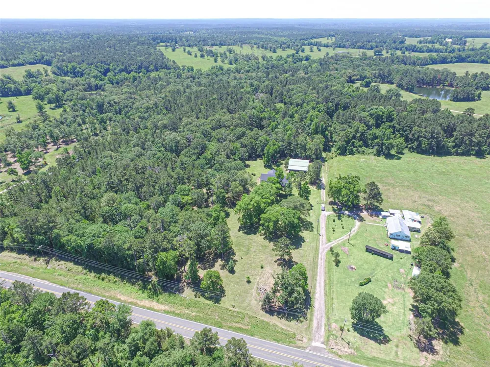 233 Taylor Cemetery Road Moscow, TX 75960