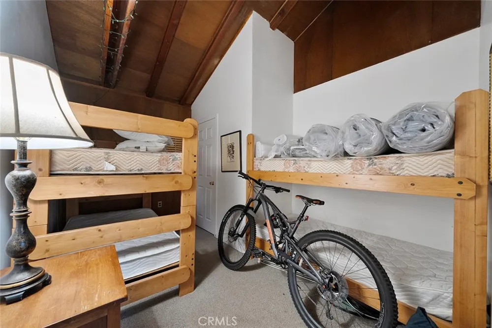 330 Canyon Drive Cedarpines Park, CA 92322