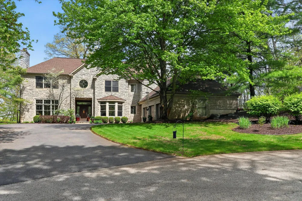 5069 Mountain Ridge Drive NE Ada Township, MI 49301