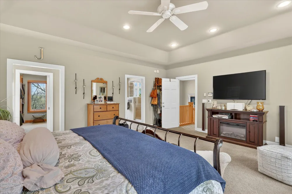 5069 Mountain Ridge Drive NE Ada Township, MI 49301