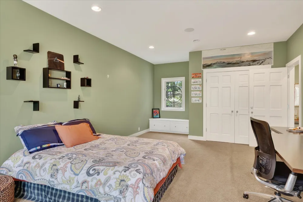 5069 Mountain Ridge Drive NE Ada Township, MI 49301