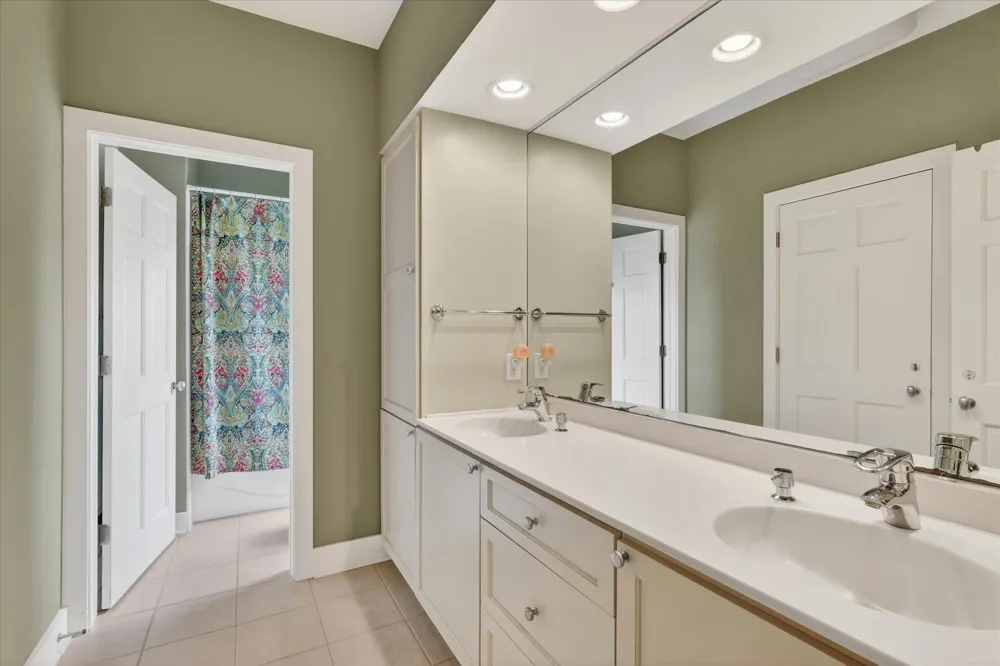 5069 Mountain Ridge Drive NE Ada Township, MI 49301