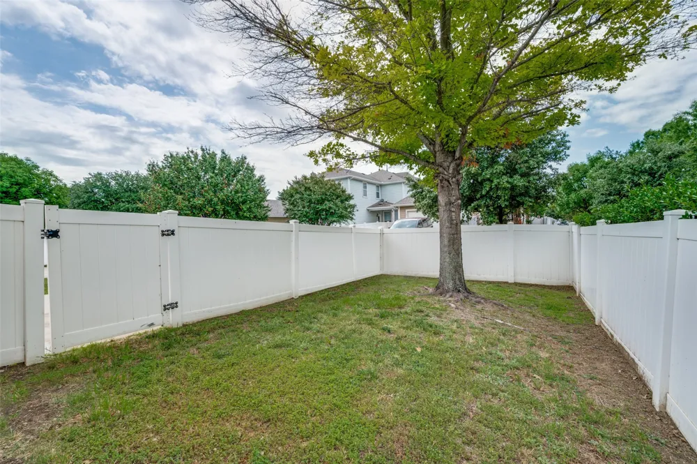 1900 Saint Simons Street Savannah, TX 76227