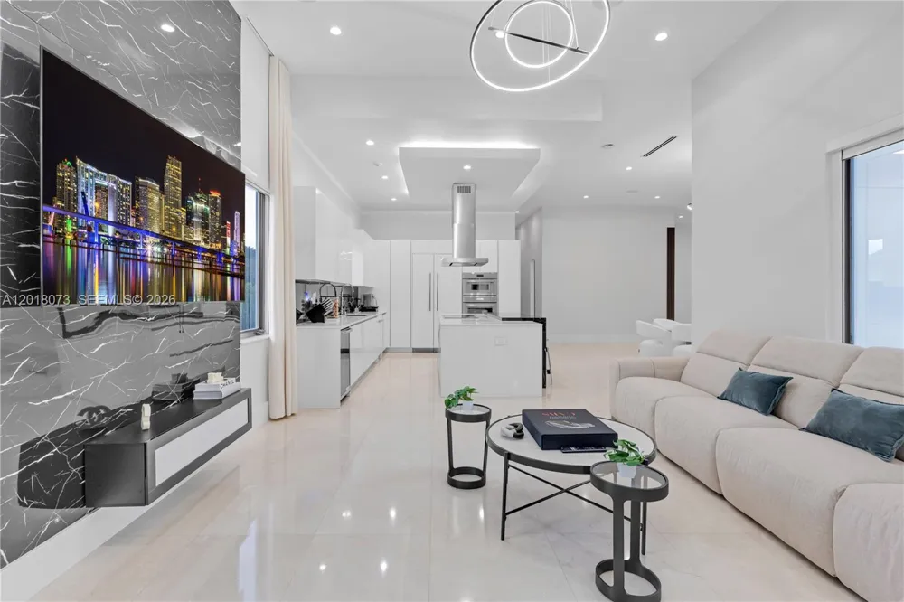 320 SW 125th Ave Miami, FL 33184