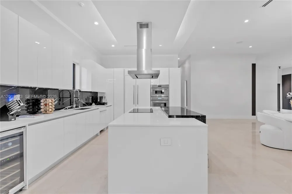 320 SW 125th Ave Miami, FL 33184