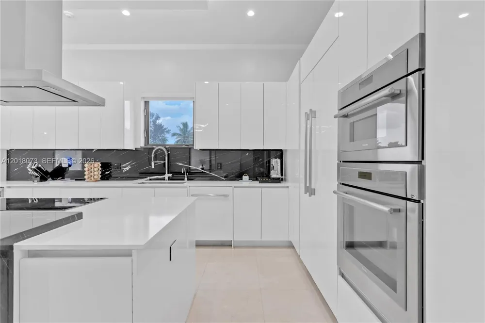320 SW 125th Ave Miami, FL 33184