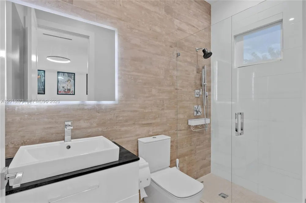 320 SW 125th Ave Miami, FL 33184