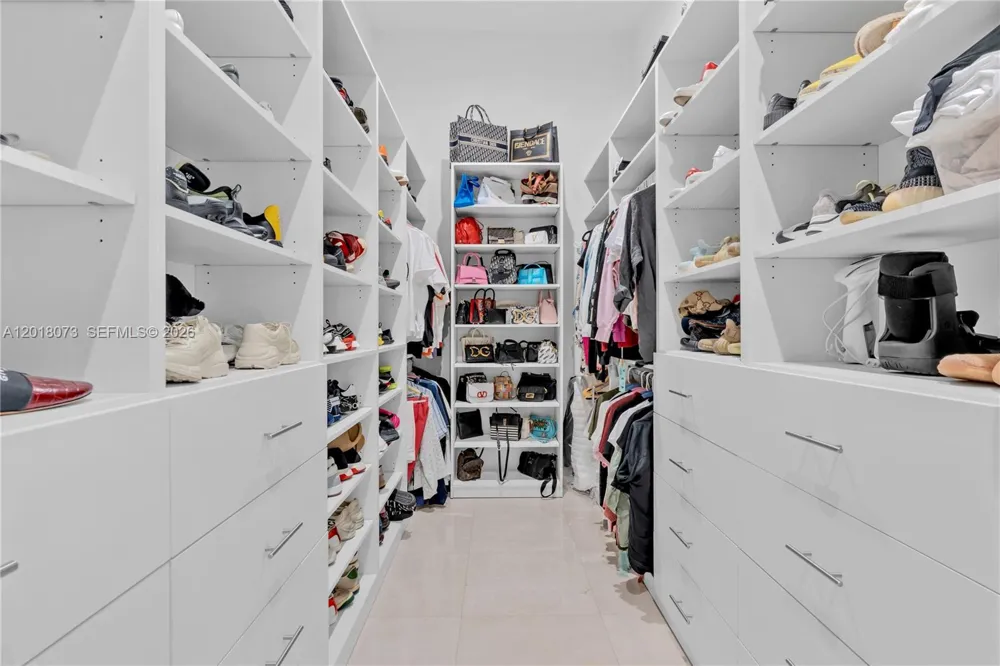 320 SW 125th Ave Miami, FL 33184