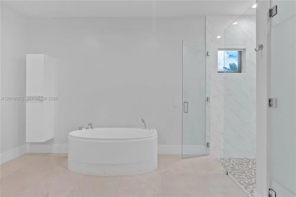 320 SW 125th Ave Miami, FL 33184