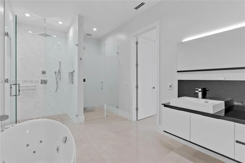 320 SW 125th Ave Miami, FL 33184