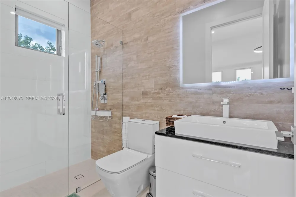 320 SW 125th Ave Miami, FL 33184