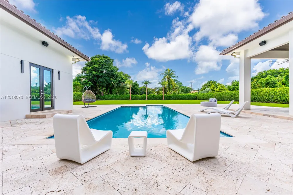 320 SW 125th Ave Miami, FL 33184