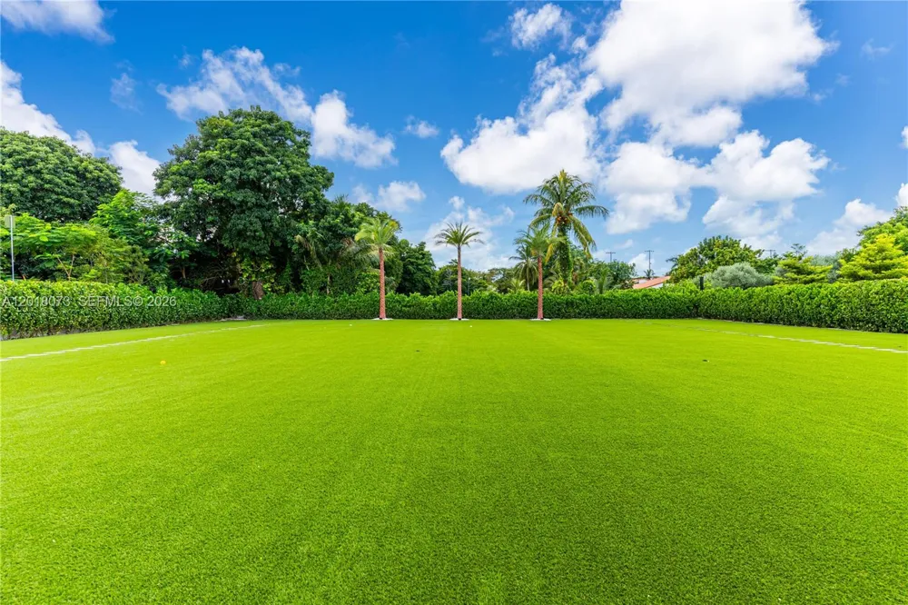 320 SW 125th Ave Miami, FL 33184
