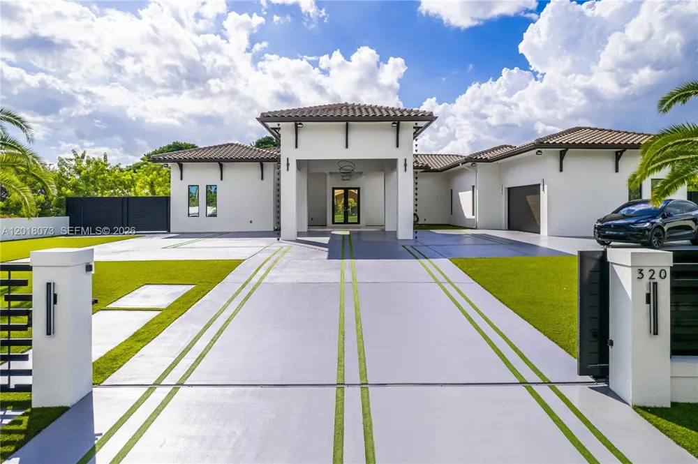 320 SW 125th Ave Miami, FL 33184